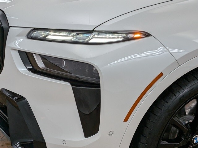 2025 Bmw X7 M60i photo 4