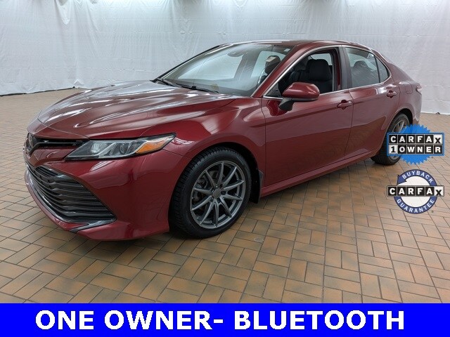 2019 Toyota Camry SE XLE photo 3