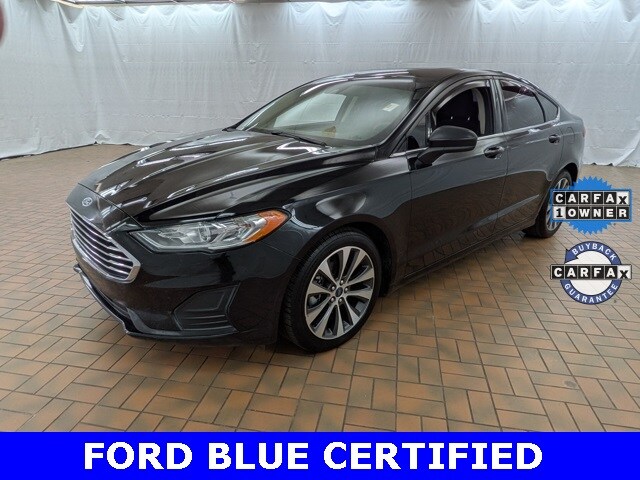 2020 Ford Fusion SE photo 3