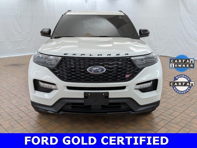 2024 Ford Explorer ST photo 2