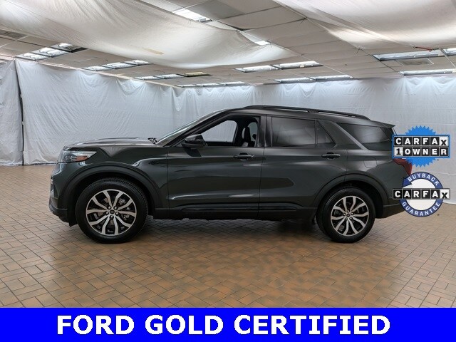 2022 Ford Explorer ST-Line photo 2