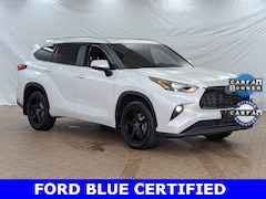 Used 2023 Toyota Highlander XLE SUV for sale in Merrillville, IN
