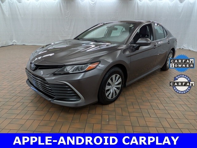 2022 Toyota Camry Hybrid LE photo 3