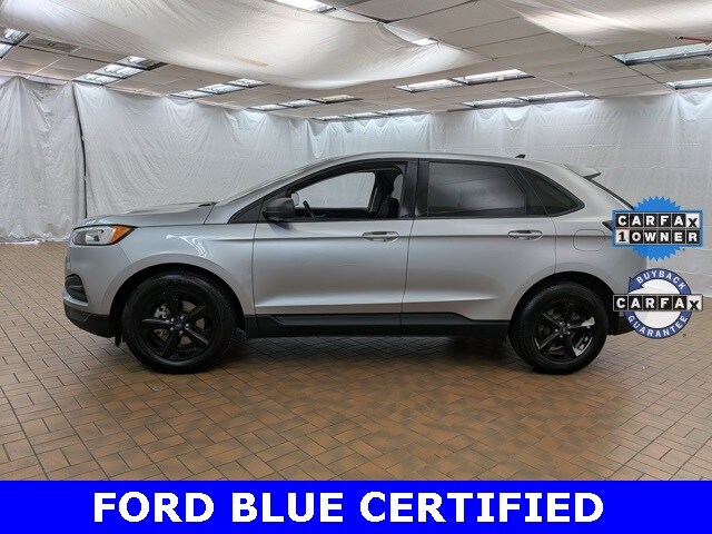 2020 Ford Edge SE photo 3