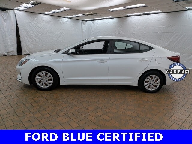 2019 Hyundai Elantra SE photo 2