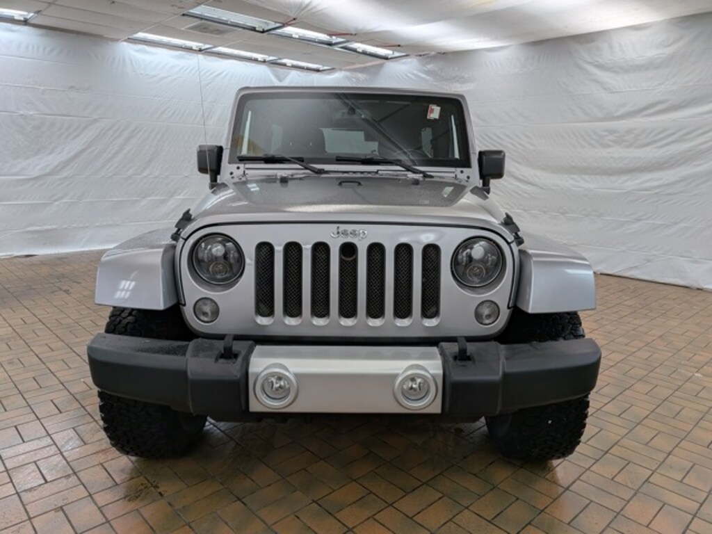 Used 2015 Jeep Wrangler Unlimited Sahara SUV