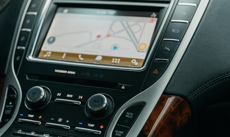 2020 Lincoln Nautilus interior infotainment view