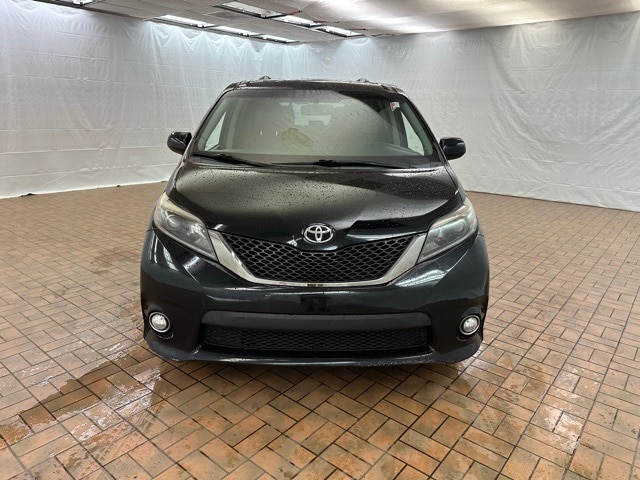Used 2015 Toyota Sienna SE with VIN 5TDXK3DC4FS565422 for sale in Merrillville, IN