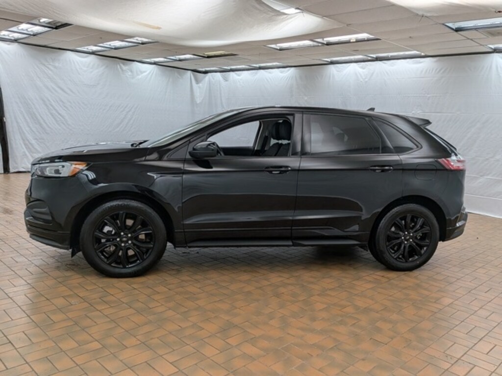 Used 2024 Ford Edge SE SUV
