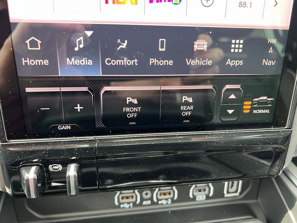2026 RAM 1500 Laramie - Photo 43