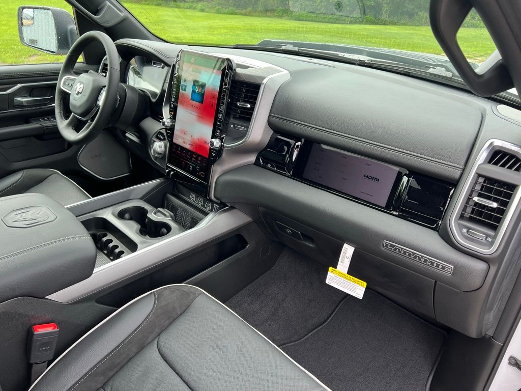 2026 RAM 1500 Laramie - Photo 7