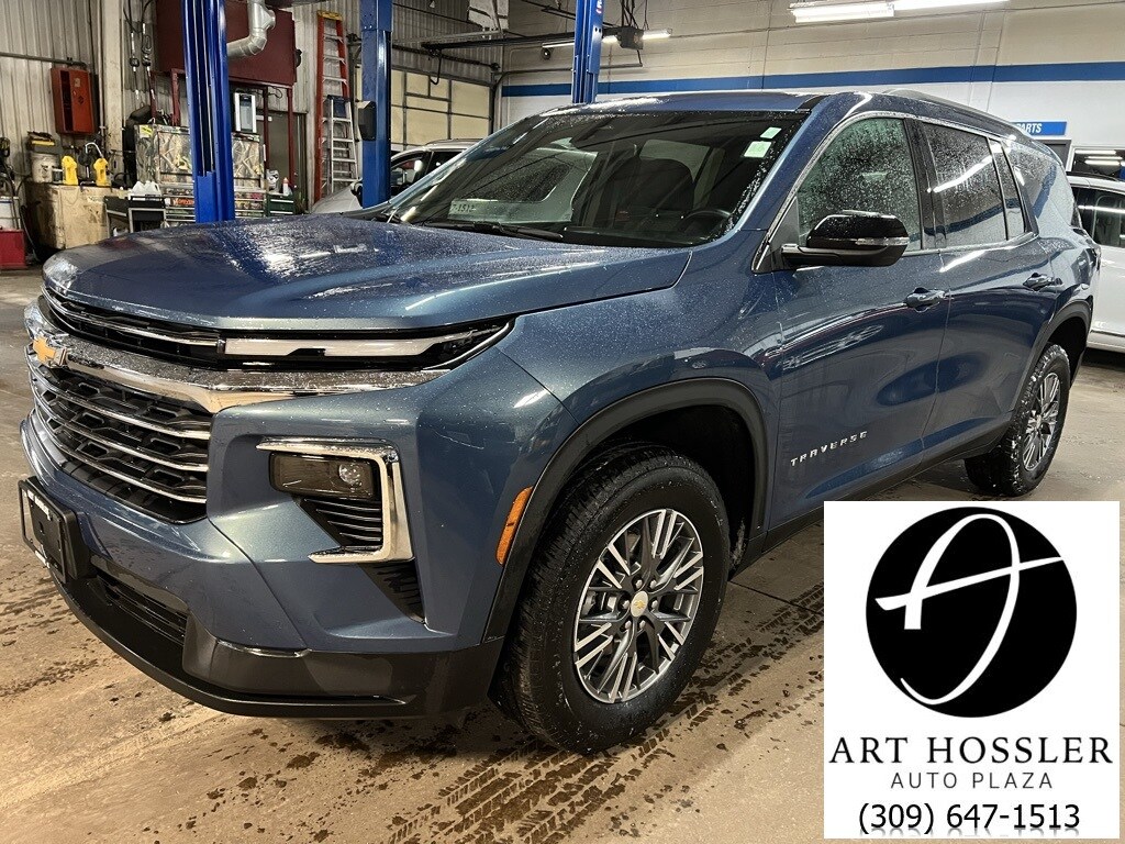 Used 2025 Chevrolet Traverse LT SUV
