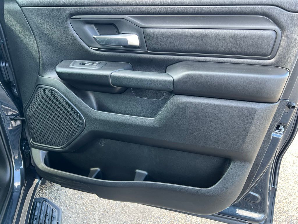 2025 RAM 1500 Tradesman - Photo 13