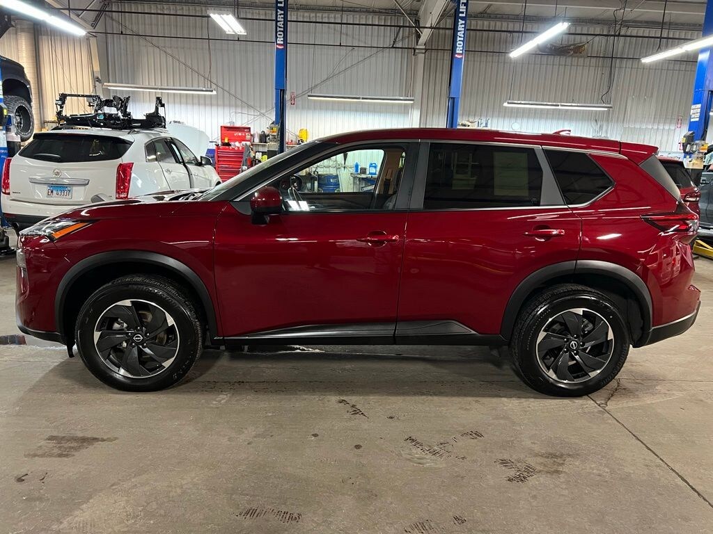 Used 2024 Nissan Rogue SV SUV