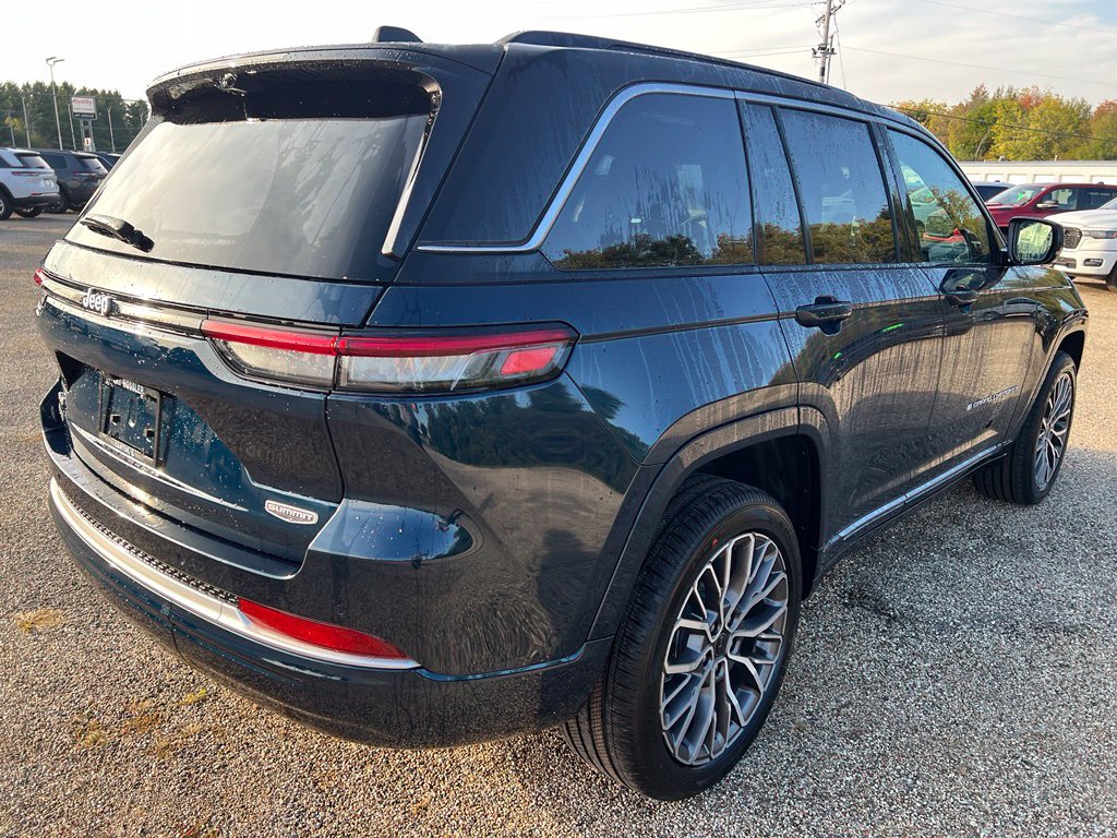 New 2027 Jeep Grand Cherokee 2 Row Sport Utility