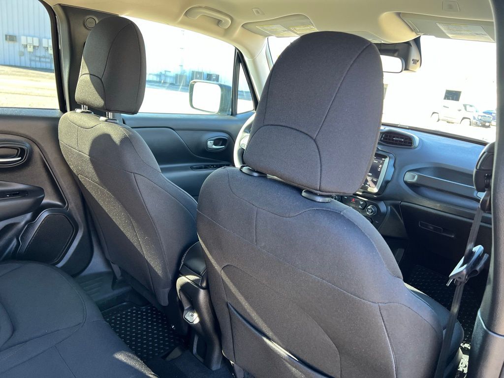 2022 Jeep Renegade Latitude - Photo 15