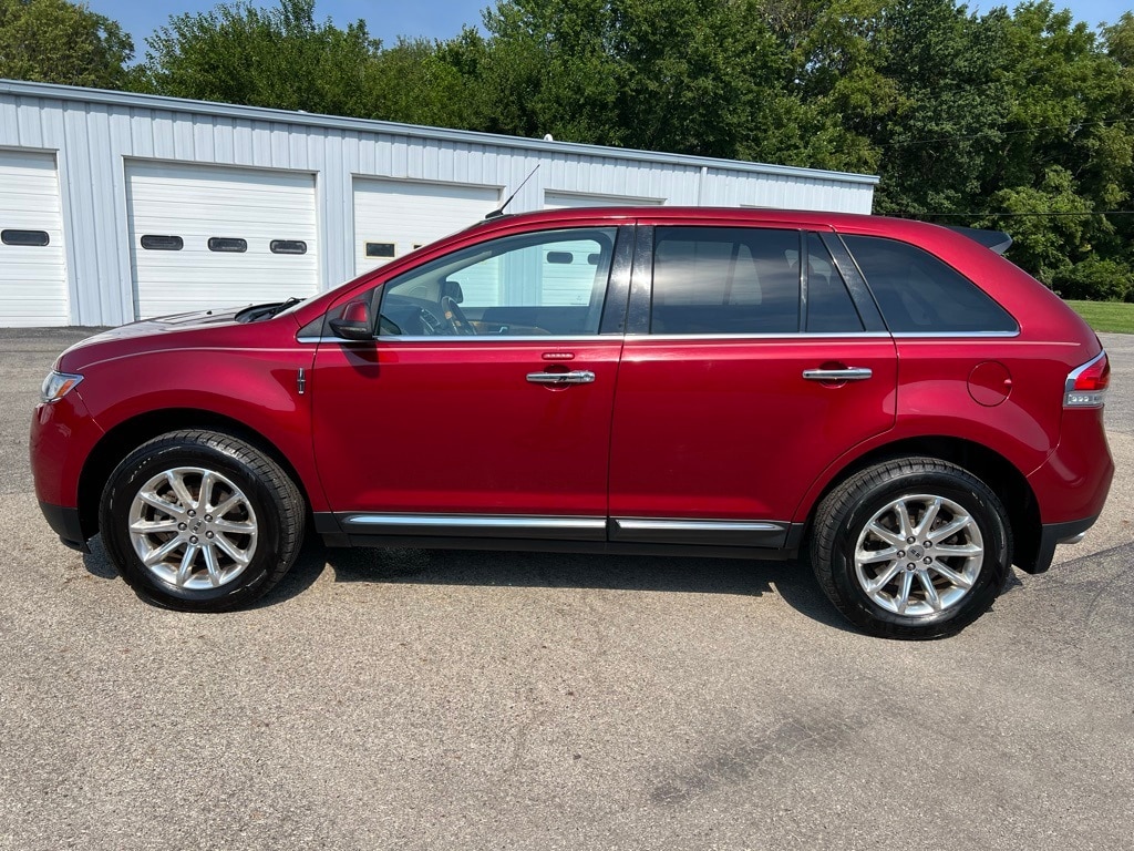 Used 2013 Lincoln MKX Base with VIN 2LMDJ8JK8DBL11421 for sale in Canton, IL