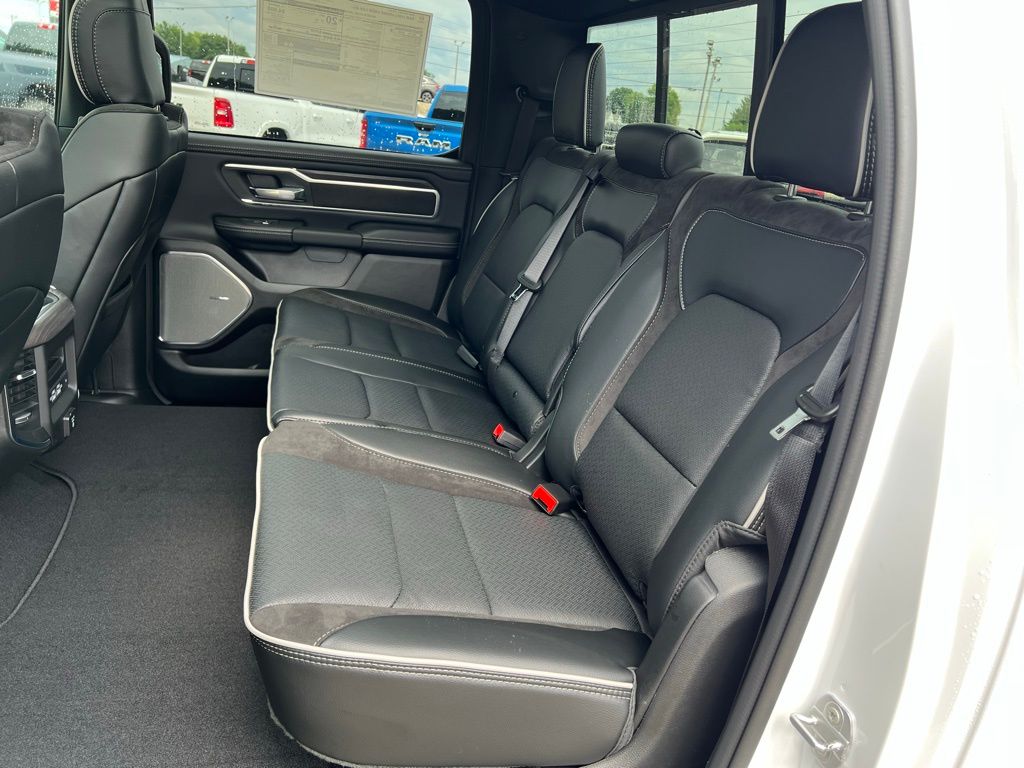 2026 RAM 1500 Laramie - Photo 27