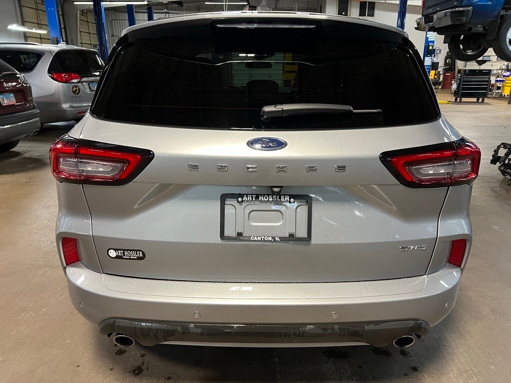 2024 Ford Escape ST-Line photo 4