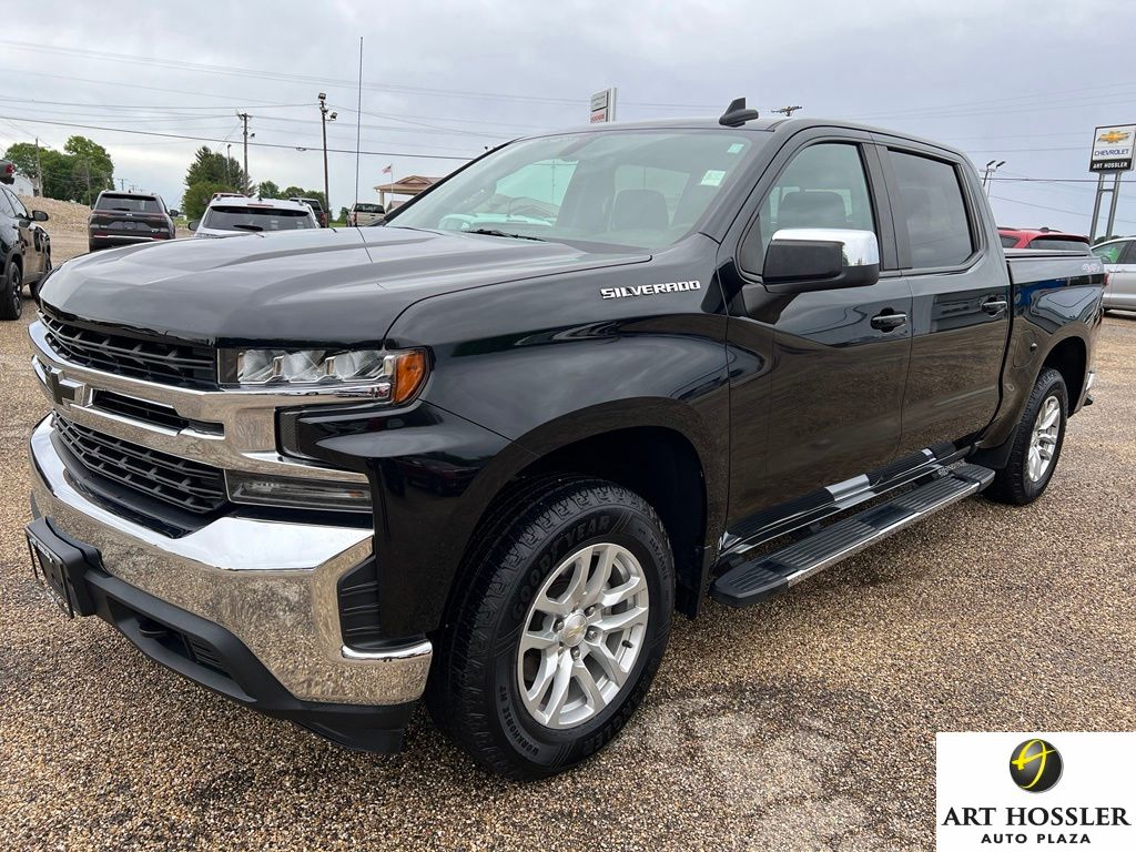 2020 Chevrolet Silverado 1500 LT 4X4 Crew Cab Short Box's photo