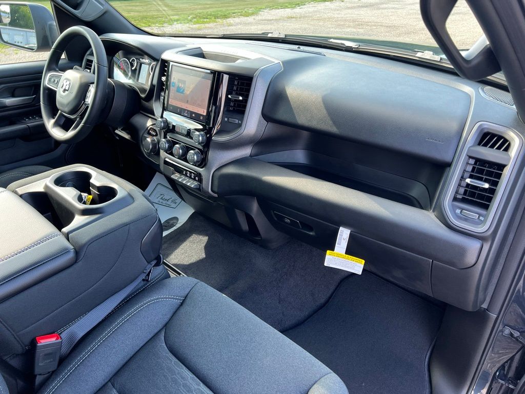 2025 RAM 1500 Tradesman - Photo 11