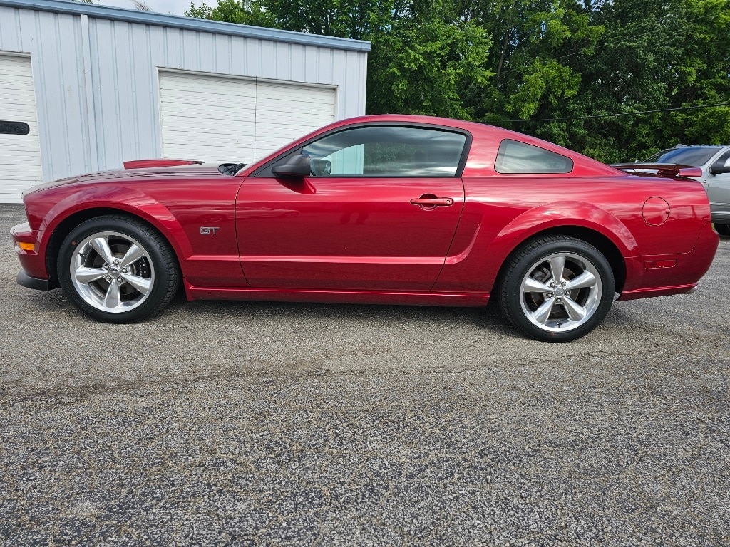 Used 2007 Ford Mustang GT Premium with VIN 1ZVFT82H575283511 for sale in Canton, IL