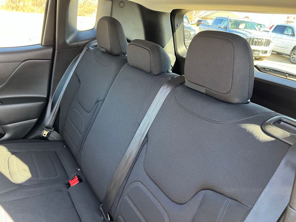 2022 Jeep Renegade Latitude - Photo 20