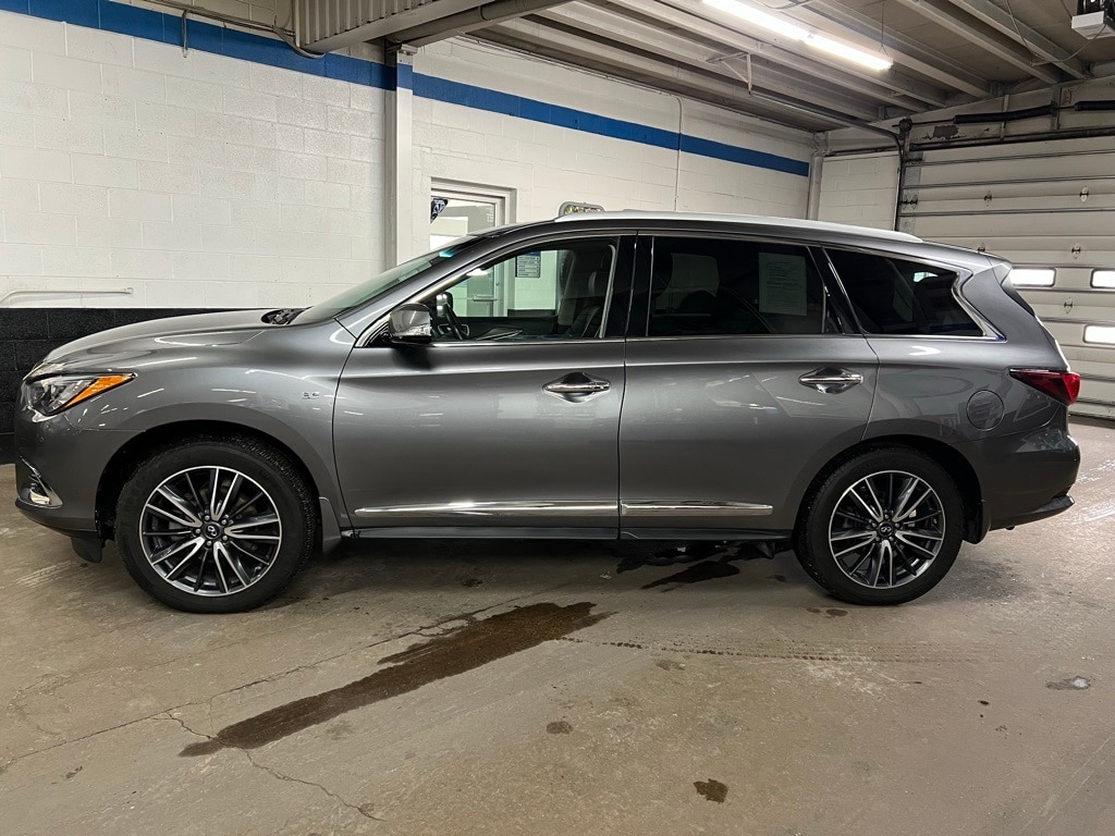 Used 2017 INFINITI QX60 SUV