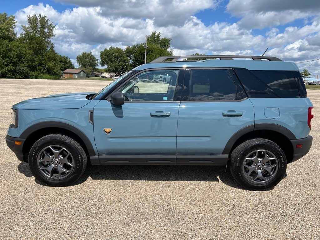 2023 Ford Bronco Sport Badlands photo 2