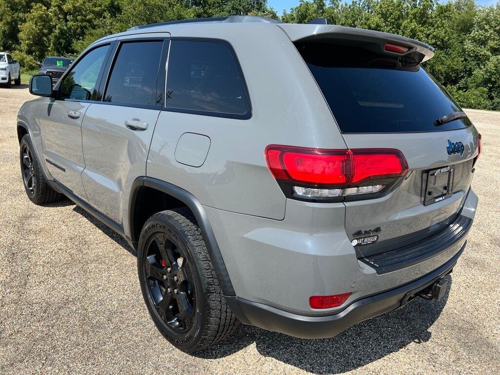 2020 Jeep Grand Cherokee Laredo Upland photo 2