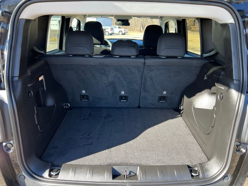 2022 Jeep Renegade Latitude - Photo 17