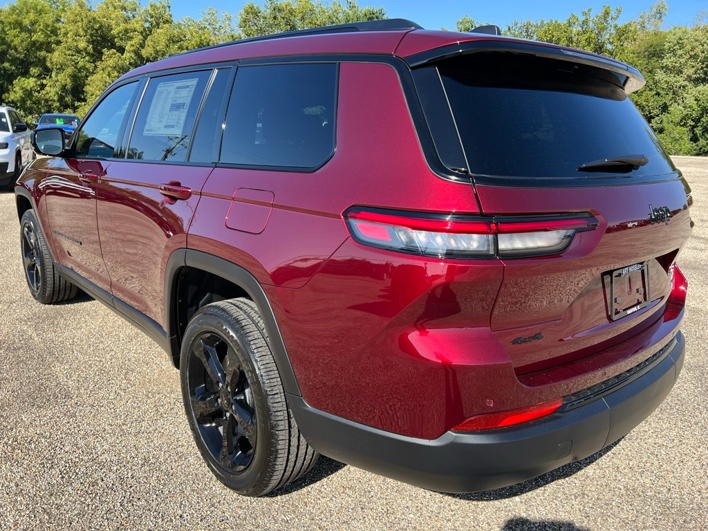 New 2025 Jeep Grand Cherokee L ALTITUDE X 4X4 Sport Utility