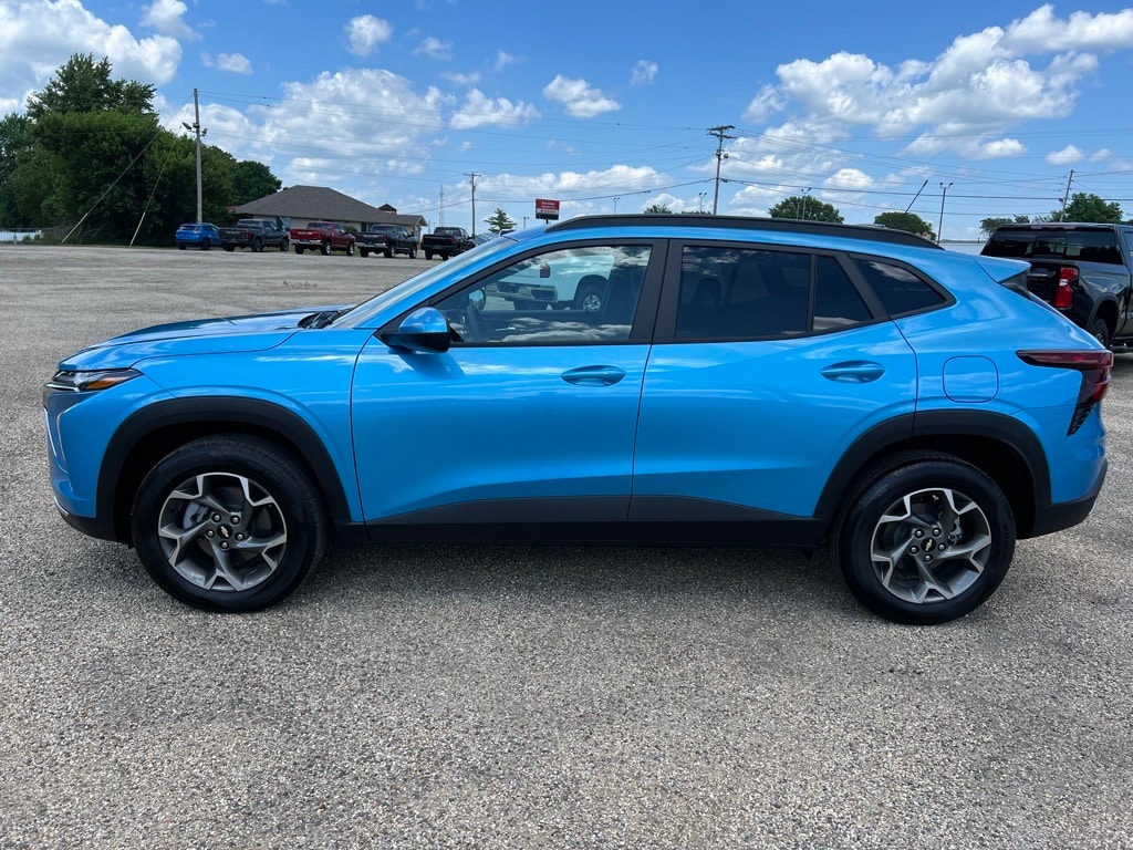 Used 2025 Chevrolet Trax LT with VIN KL77LHEP9SC244948 for sale in Canton, IL