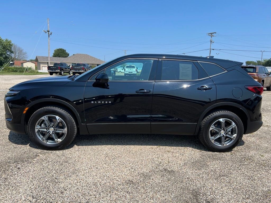 Used 2025 Chevrolet Blazer LT w/2LT SUV