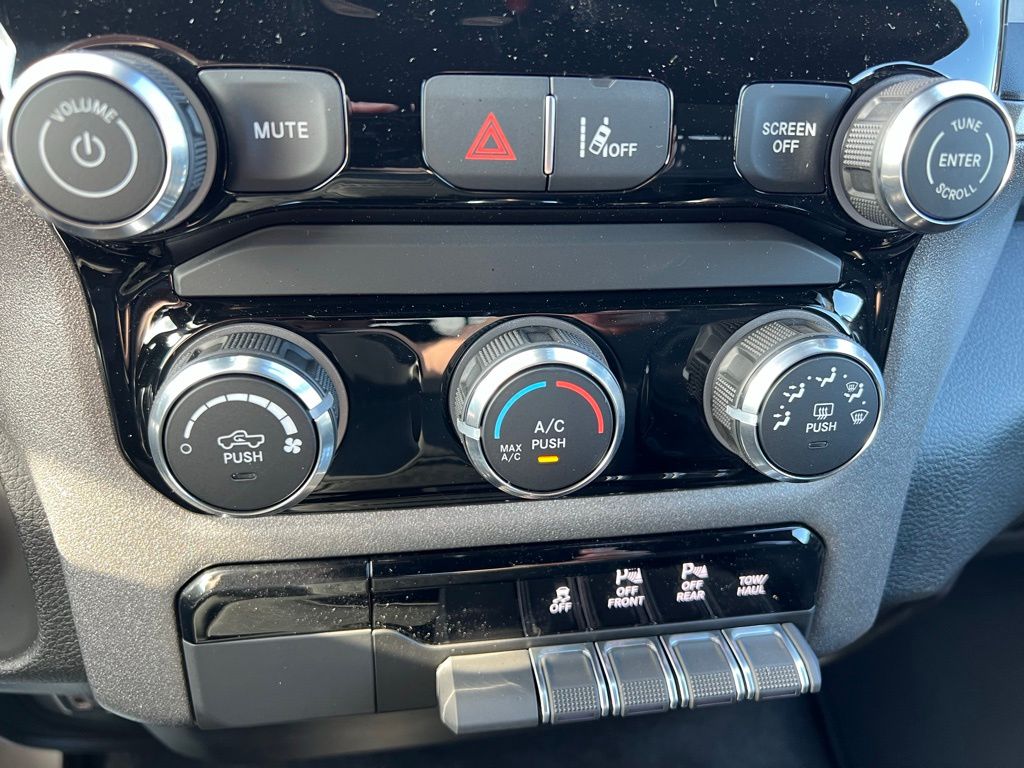 2025 RAM 1500 Tradesman - Photo 37