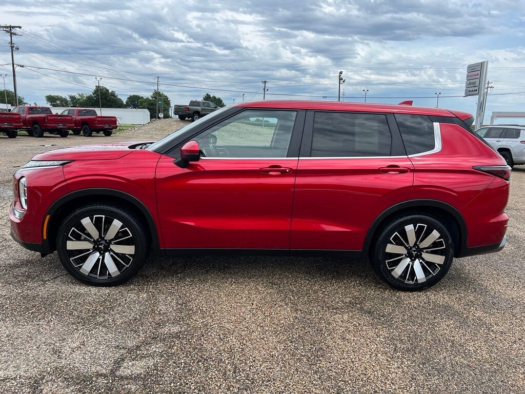 Used 2025 Mitsubishi Outlander SUV