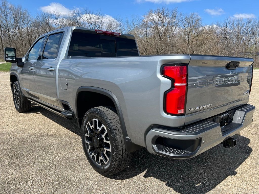 Used 2025 Chevrolet Silverado 2500 HD High Country Truck Crew Cab