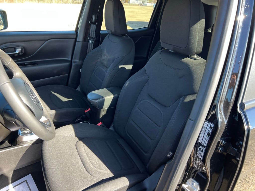 2022 Jeep Renegade Latitude - Photo 25