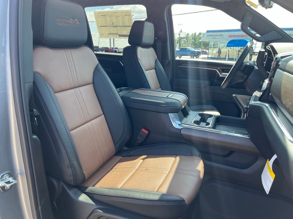 2025 Chevrolet Silverado 2500HD High Country - Photo 12