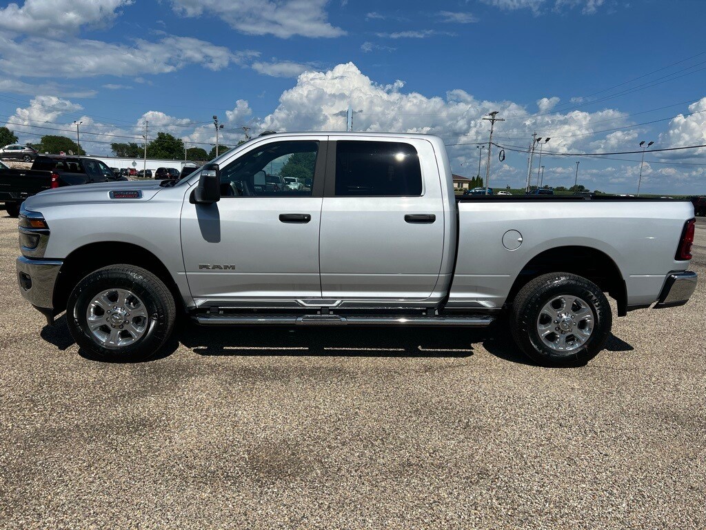 2025 Ram 2500 Big Horn photo 2
