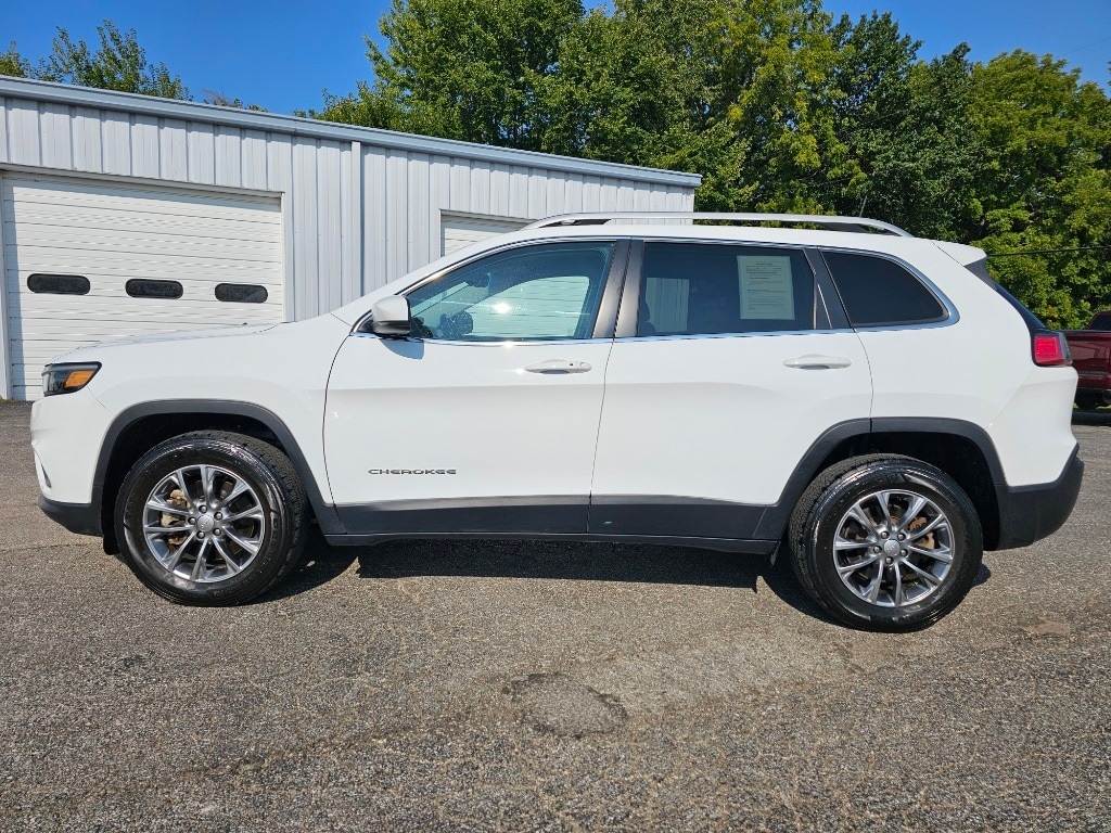 Used 2021 Jeep Cherokee Latitude Lux with VIN 1C4PJMMX8MD165691 for sale in Canton, IL