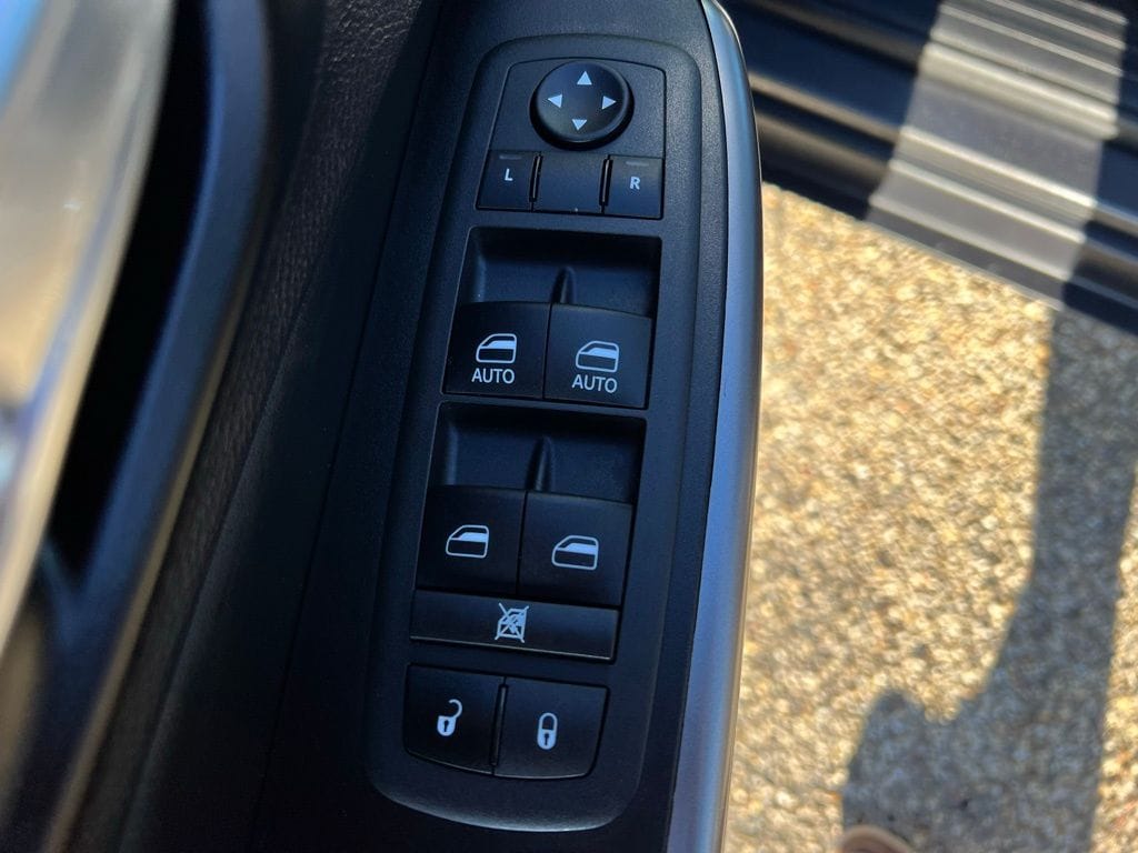 2022 Jeep Cherokee Limited - Photo 25