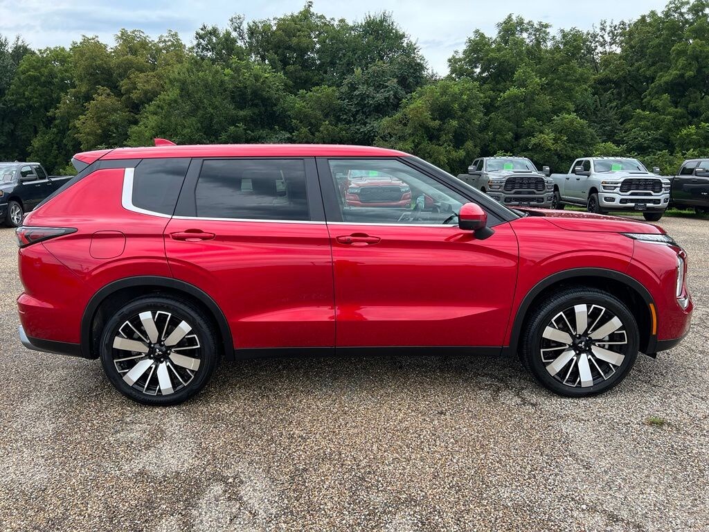 Used 2025 Mitsubishi Outlander SUV