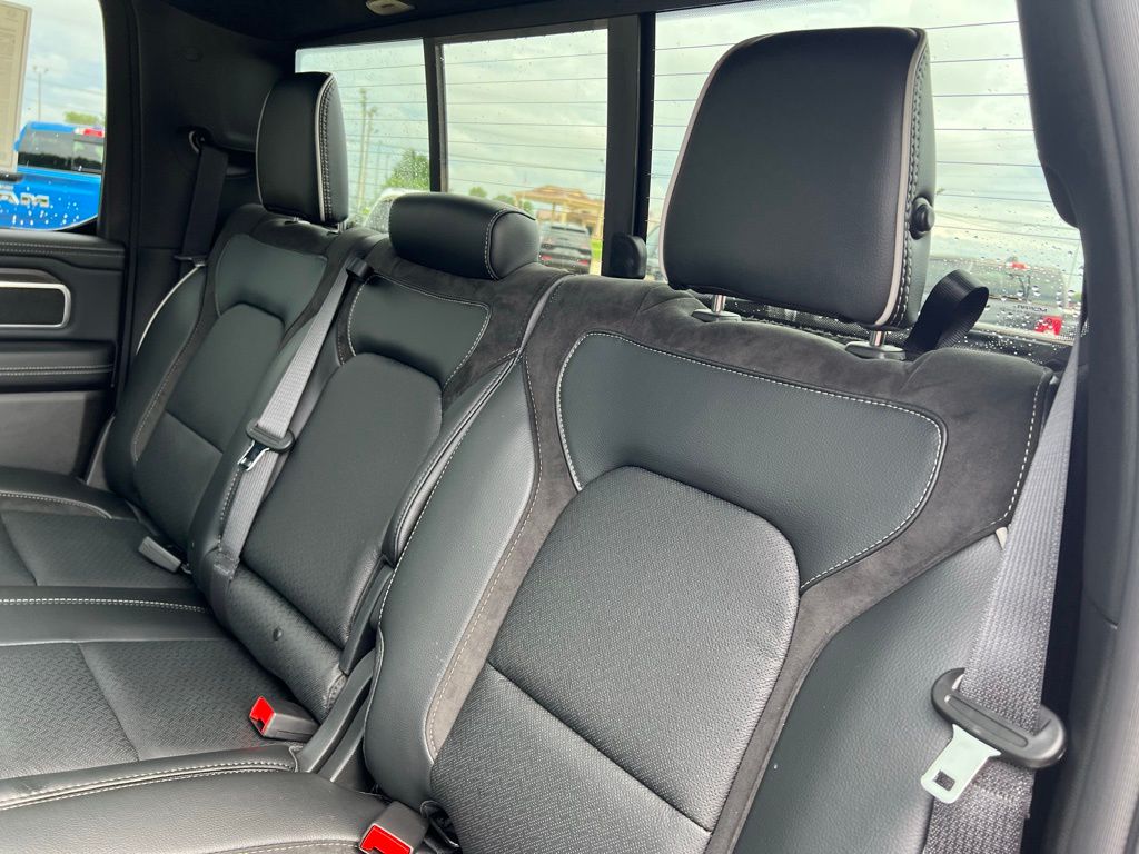 2026 RAM 1500 Laramie - Photo 26
