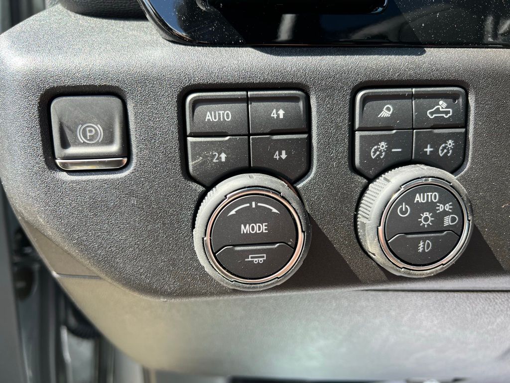 2025 Chevrolet Silverado 2500HD High Country - Photo 36