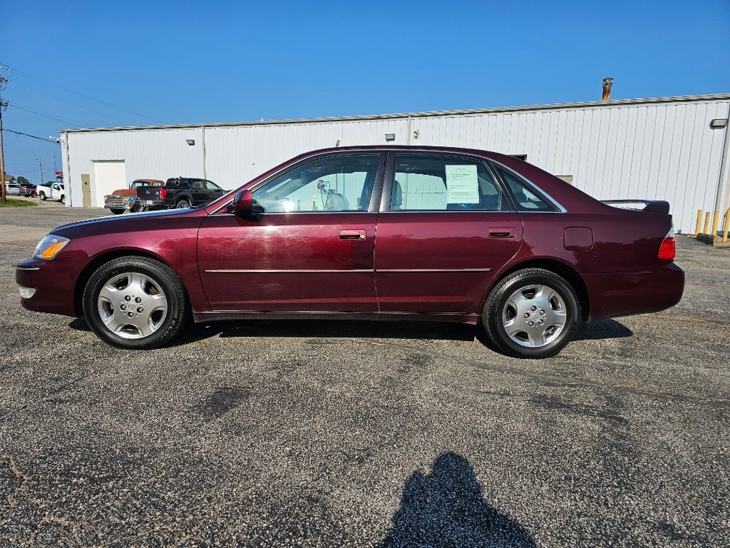 Used 2004 Toyota Avalon XLS with VIN 4T1BF28B14U354953 for sale in Canton, IL