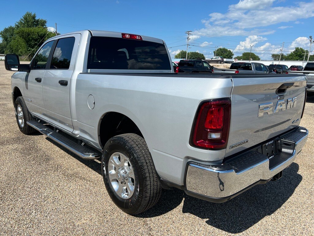 2025 Ram 2500 Big Horn photo 3
