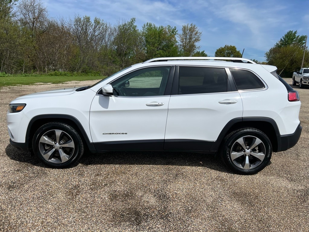 Used 2019 Jeep Cherokee Limited with VIN 1C4PJLDB3KD347780 for sale in Canton, IL