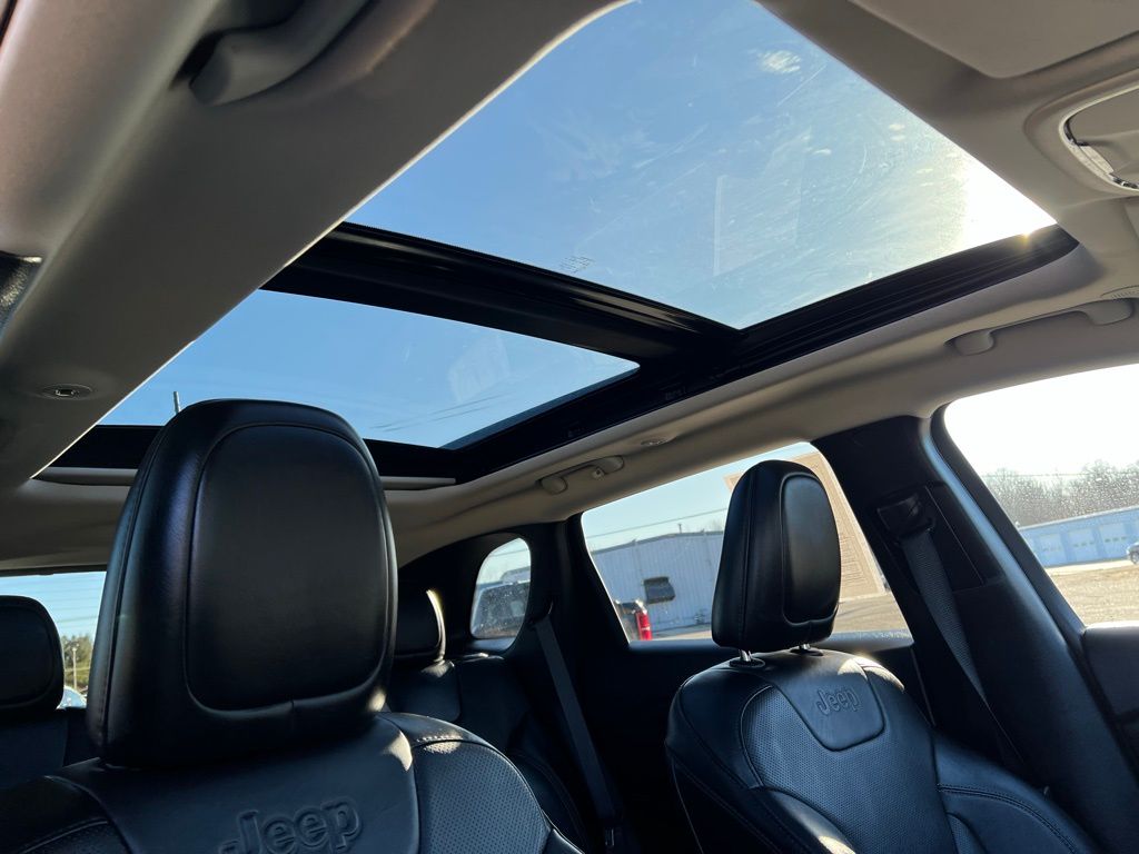 2022 Jeep Cherokee Limited - Photo 14