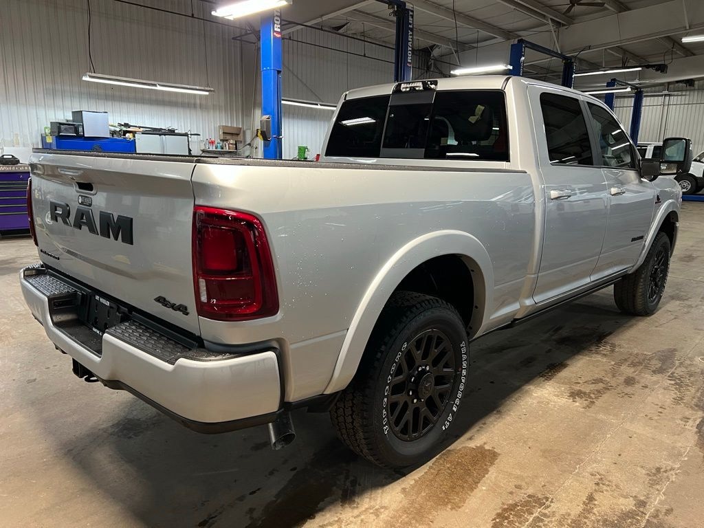 New 2026 Ram 2500 LIMITED CREW CAB 4X4 6'4 BOX Pickup